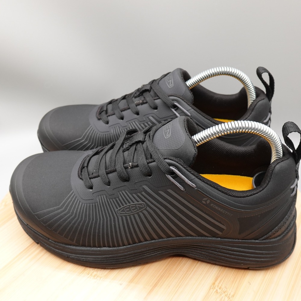 KEEN Utility Shoes Mens 7EE Black Sparta XT Low Slip Resistant Alloy Toe Work